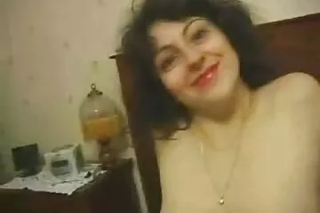 A göndör hajú, Mytishchiből származó Julia vad orgiáival apa lánya xxx minden bútort ringat majd