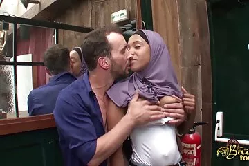 Pókember pókháló apa es lanya sex helyett cum-ot lő Mary Jane puncijába