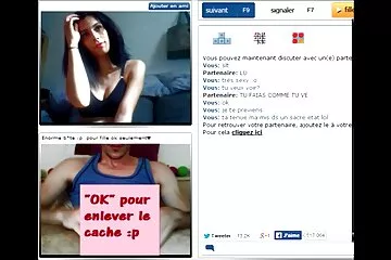 Egy érett férfi minden lyukba szúrta a lányát a rossz osztályzatok miatt az apa lánya anál egyetemen.