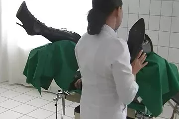 A forró szerelmesek úgy döntöttek, apa lánya sex hogy a szabadnapot az ágyban töltik anális szex mellett.