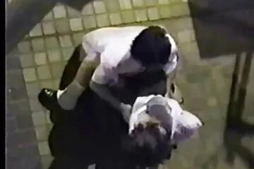 Egy apa lanya szex érett úriember vonzott egy fiatal nőt szexuális tapasztalattal.