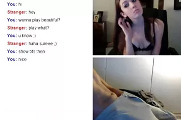 Mike apa lánya xnxx hímtagja után a harisnyás szuka seggéből lyuk lesz.
