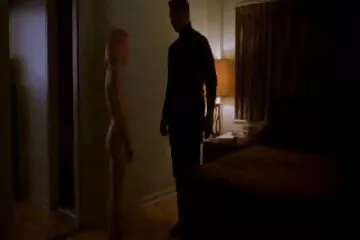 Egy apa lánya sex terhes elvált nő a szüléstől való félelem nélkül baszik a szomszéddal.