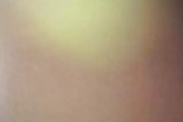Egy barna harisnyában és tangában felugrott egy barátja hímtagjára, és apa lánya szex filmek megdugta a lyukával.
