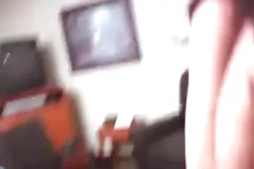 A srácok rájöttek, hogy a May Thai nem transz, xxx apa lánya de még így is becézték a tömeget.