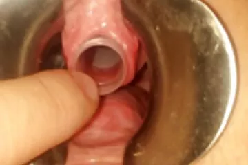 Pufók kicsapongó megbaszott két hetyke barátnőt egy üveg bor apa lánya porno videok után.